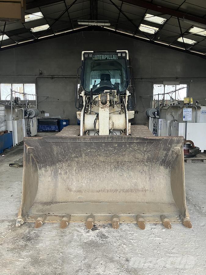 CAT 963D Lánctalpas homlokrakodók