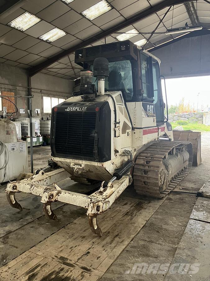 CAT 963D Lánctalpas homlokrakodók