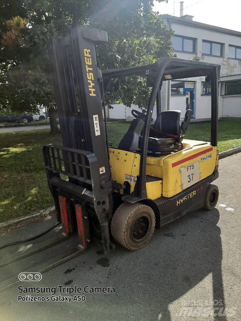 Hyster J2.5XN Elektromos targoncák