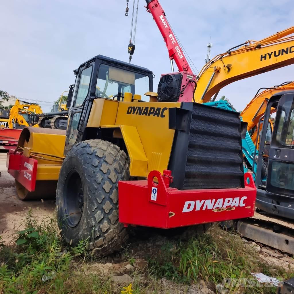 Dynapac CA 251 D Egydobos hengerek