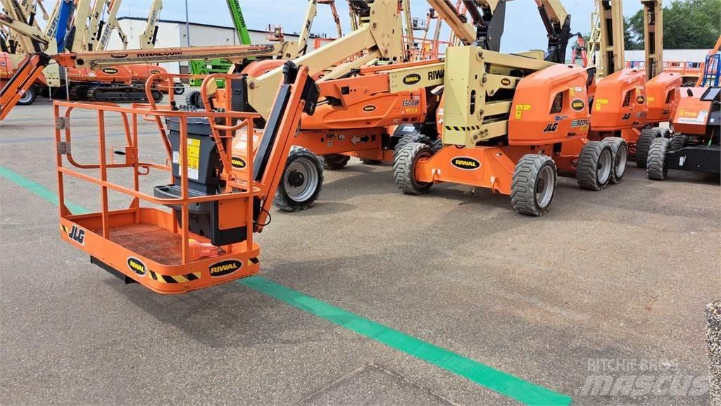 JLG EC520AJ Karos emelők