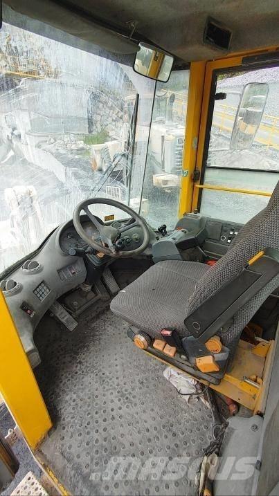 Volvo L 150 E Gumikerekes homlokrakodók