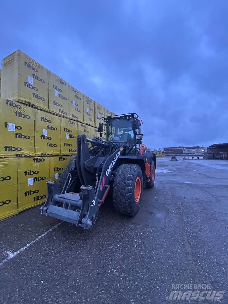 Doosan DL 280-7 Gumikerekes homlokrakodók