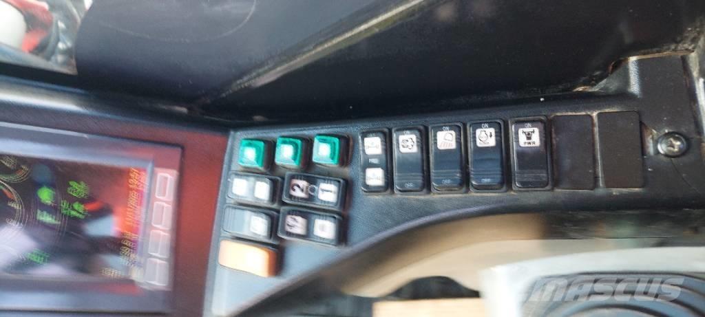 Takeuchi TB 295 W Gumikerekes kotrók