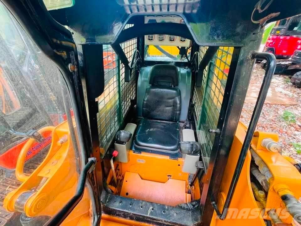 CASE 465 HD Kompaktrakodók