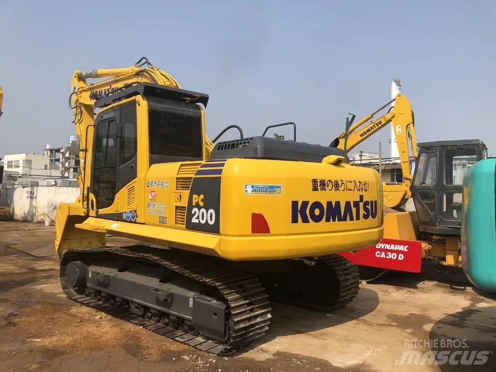 Komatsu PC200-8 Lánctalpas kotrók