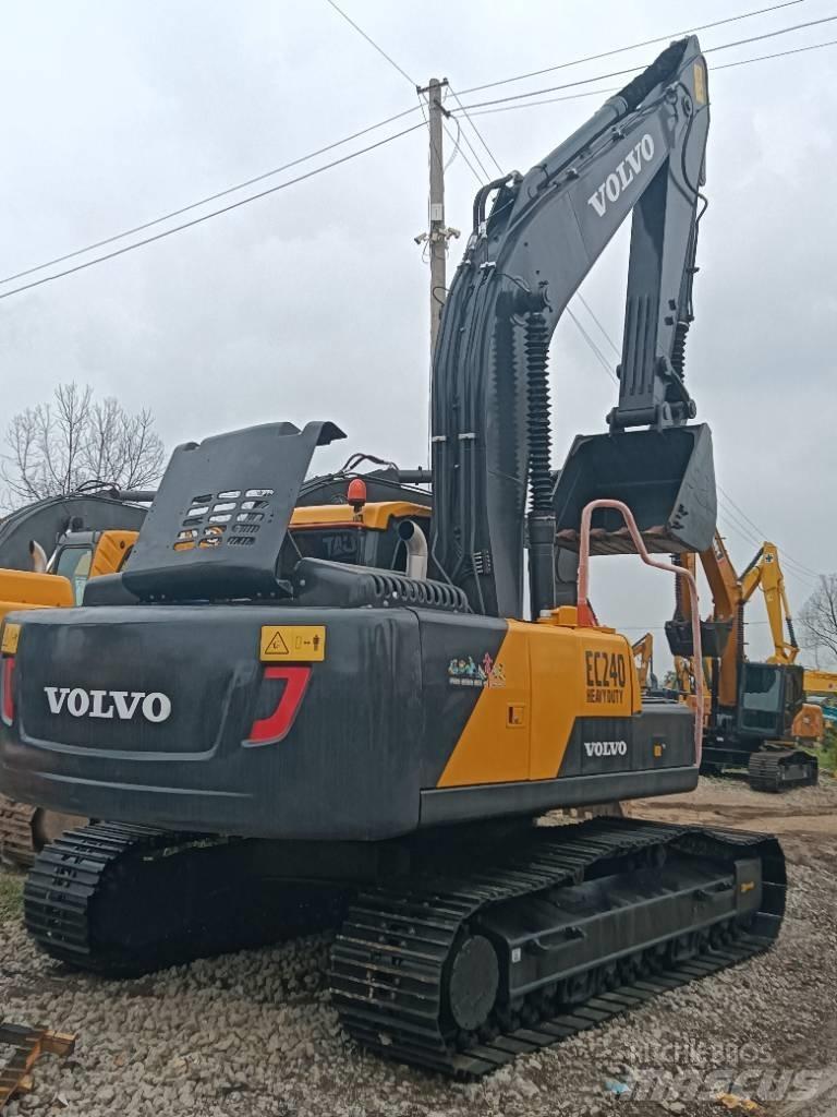 Volvo EC 240 Lánctalpas kotrók