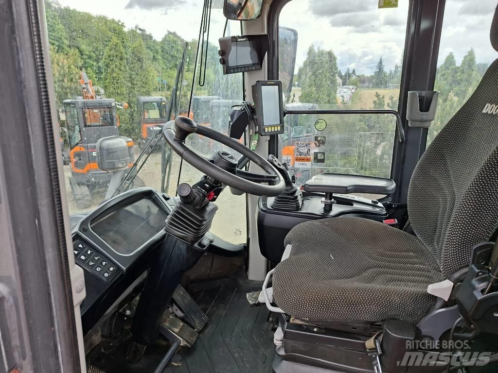 Doosan DL 420-5 Gumikerekes homlokrakodók