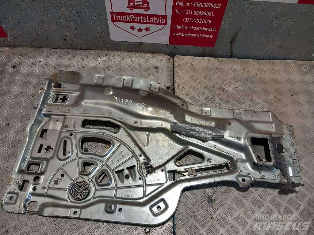 MAN TGM  81626456035 Vezetőfülke és belső tartozékok
