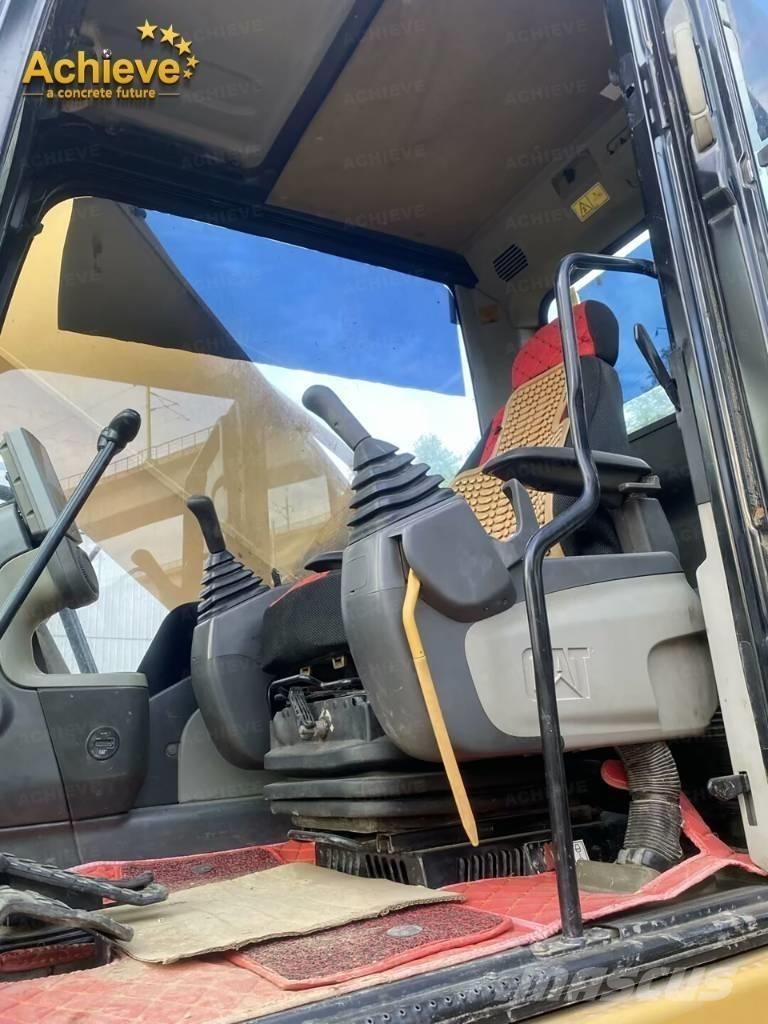 CAT 336D2 Lánctalpas kotrók