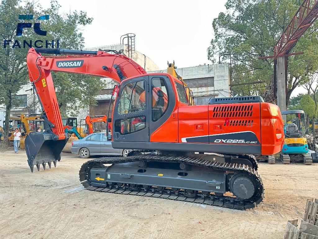 Doosan DX 225 LC Lánctalpas kotrók