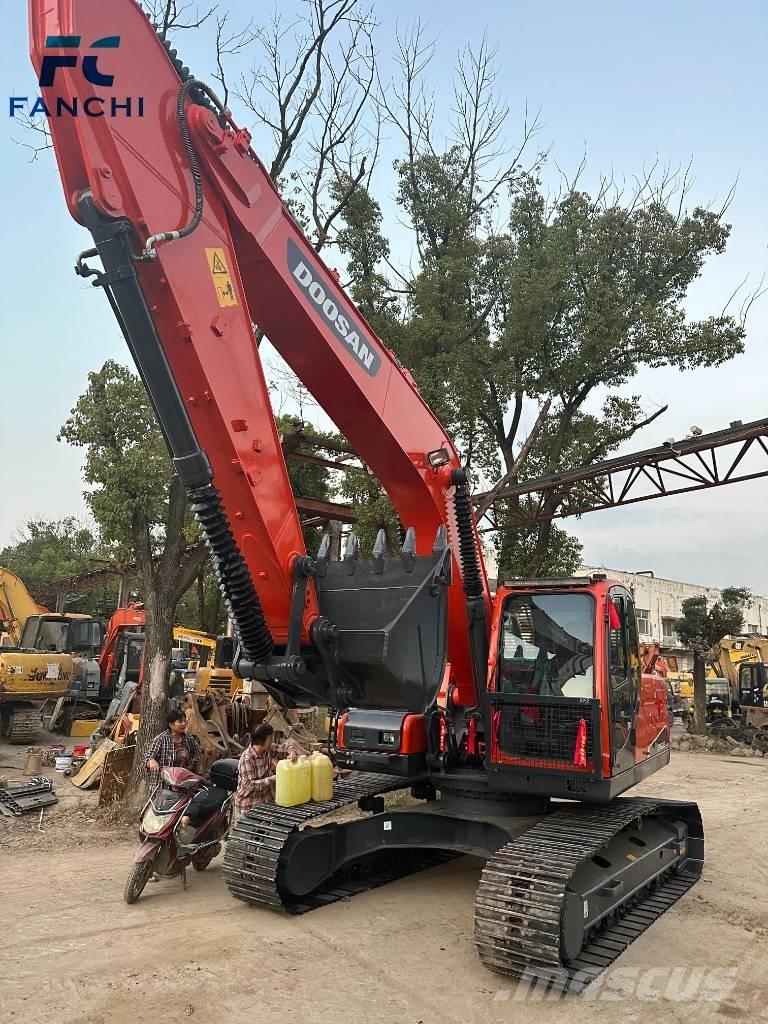 Doosan DX 225 LC Lánctalpas kotrók