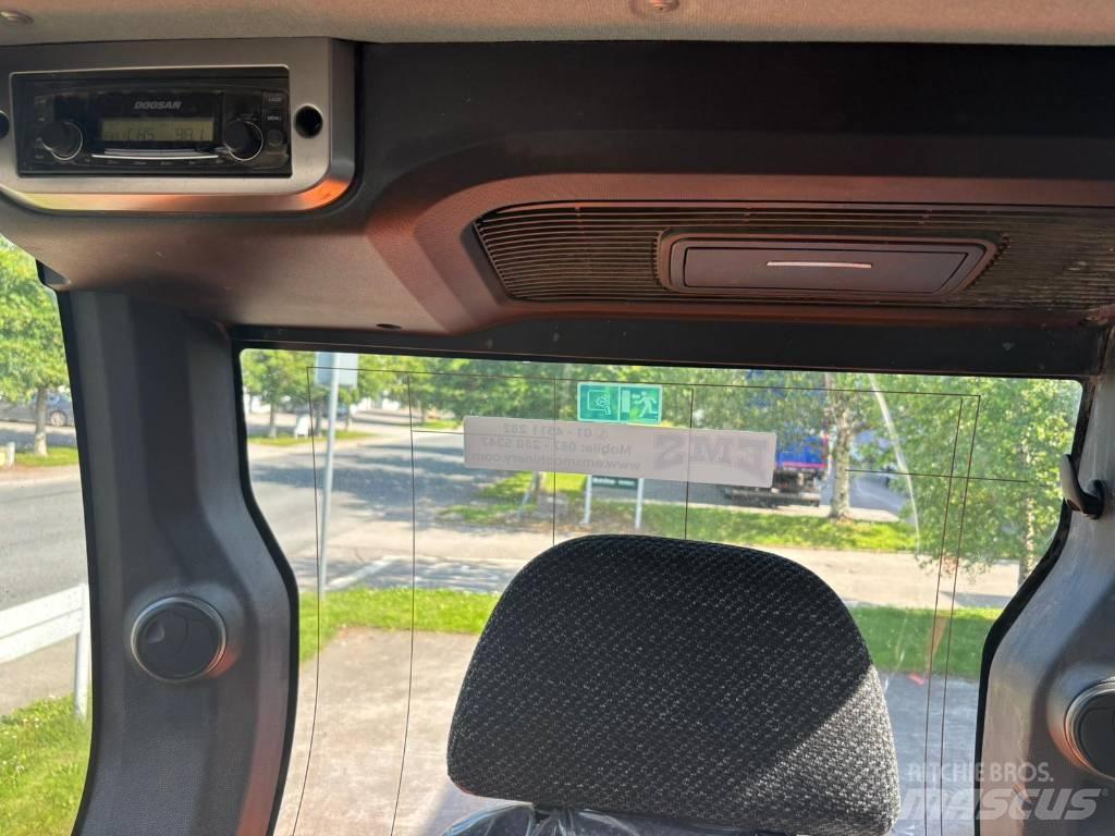 Doosan DX 57 W-5 Gumikerekes kotrók