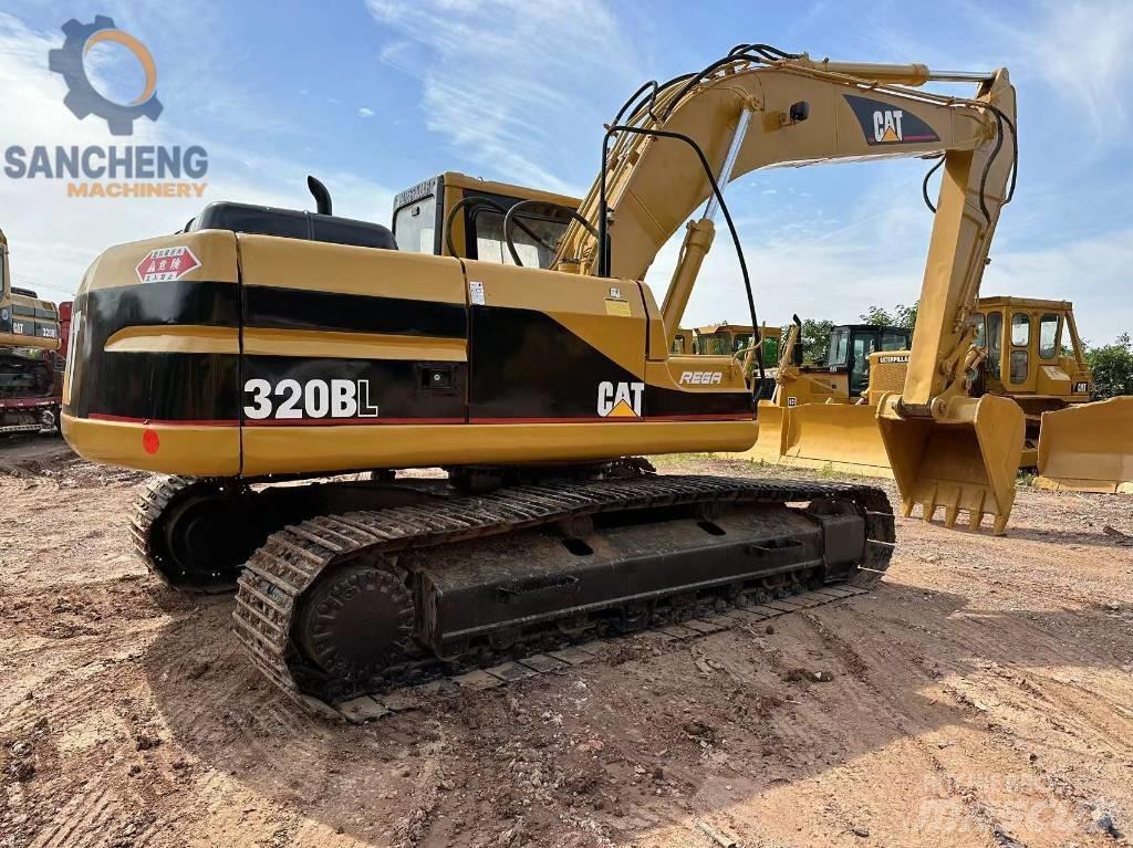 CAT 320 B L Lánctalpas kotrók