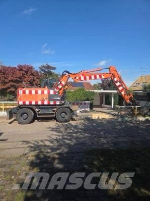 Hitachi Zaxis 140 W Gumikerekes kotrók