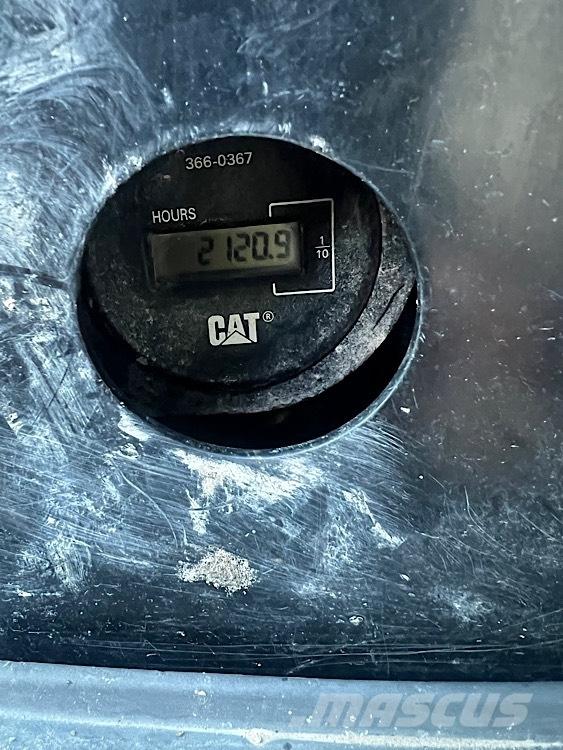 CAT 305E CR Mini kotrók < 7t