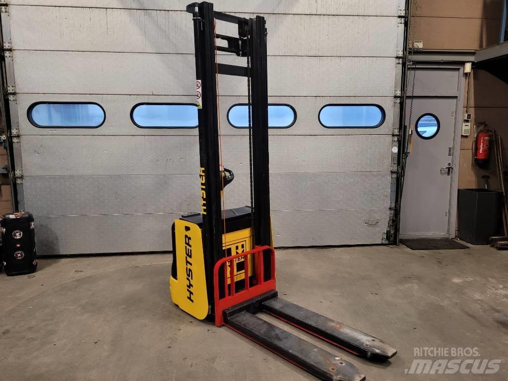 Hyster S 1.6 Gyalogkíséretű targonca