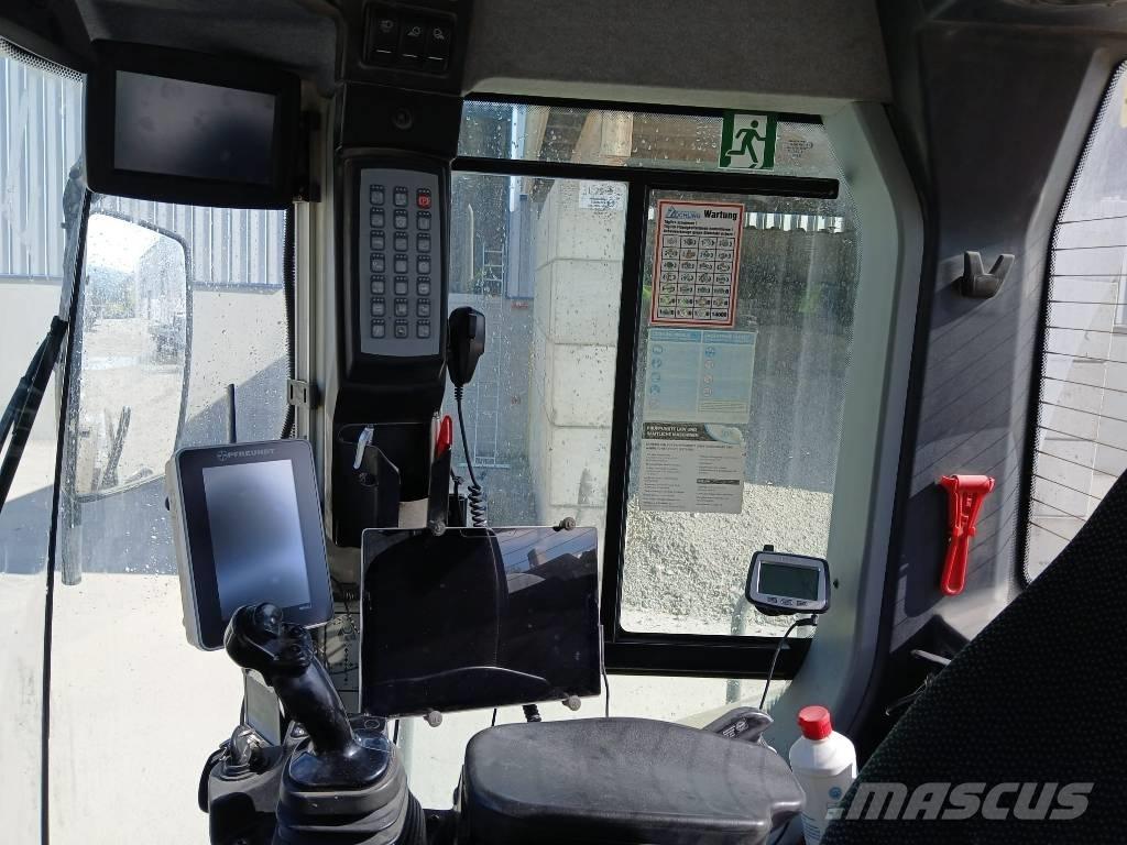 Liebherr L 550 Gumikerekes homlokrakodók