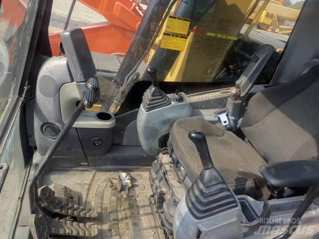 CAT 312 D Közepes (midi) kotrók 7 t - 12 t