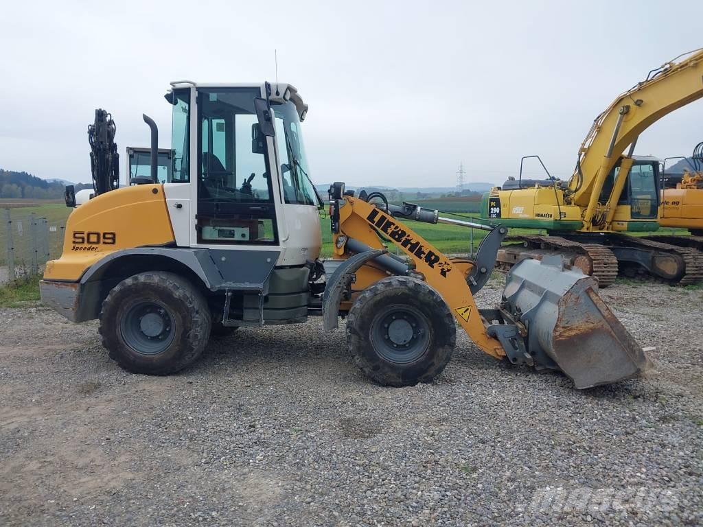 Liebherr L 509 Gumikerekes homlokrakodók