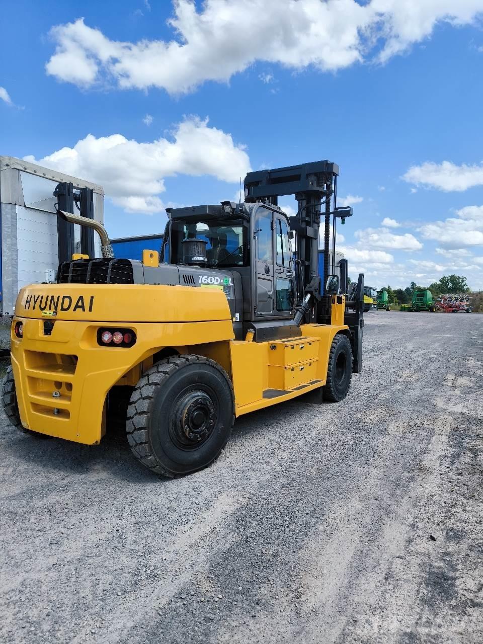 Hyundai 160D-9L Teherautóra szerelt targonca