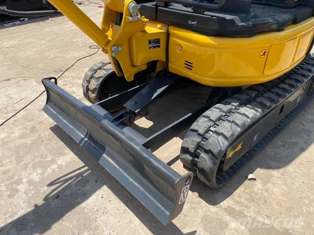 Komatsu PC20MR Mini kotrók < 7t