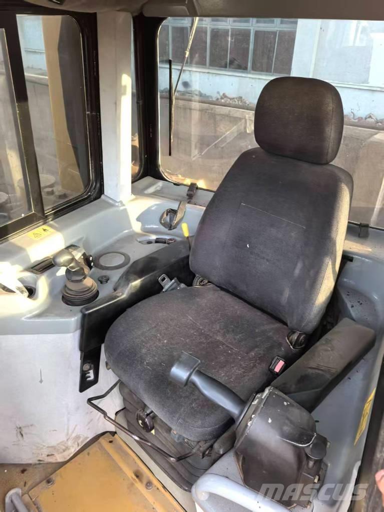 CAT CAT D6R lánctalpas dózerek