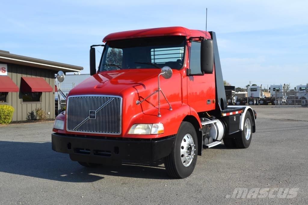 Volvo VNM 42 T200 Nyergesvontatók