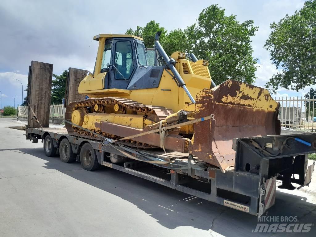 Komatsu D 65 E lánctalpas dózerek