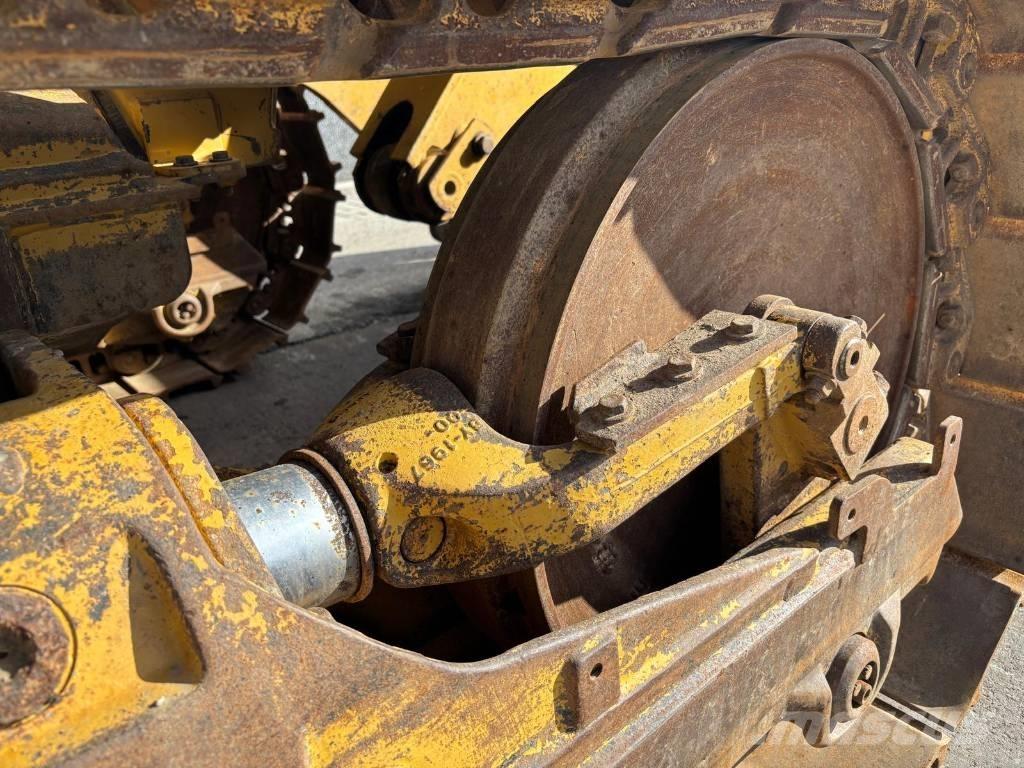 CAT 953 D Lánctalpas homlokrakodók