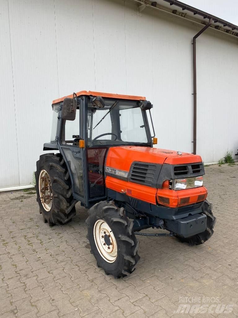 Kubota GL 320 Kompakt traktorok
