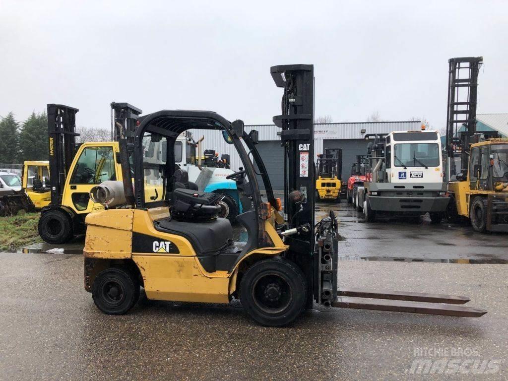 CAT GP35N Gázüzemű targoncák