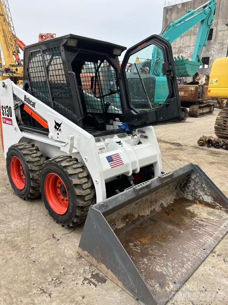 Bobcat S 130 Kompaktrakodók