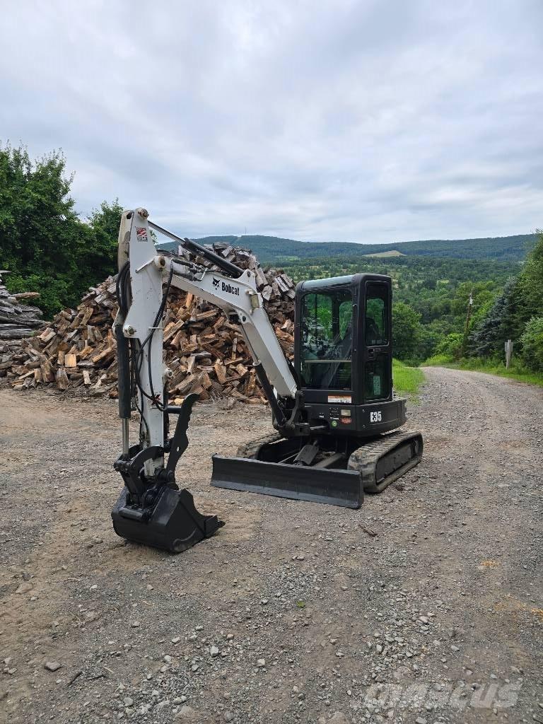 Bobcat E 35 Mini kotrók < 7t