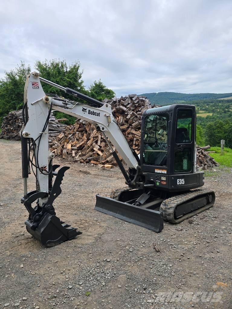Bobcat E 35 Mini kotrók < 7t
