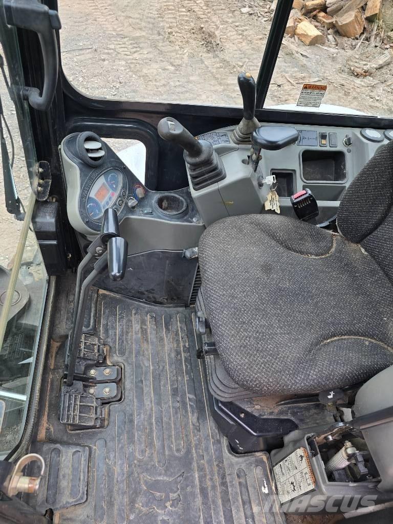 Bobcat E 35 Mini kotrók < 7t