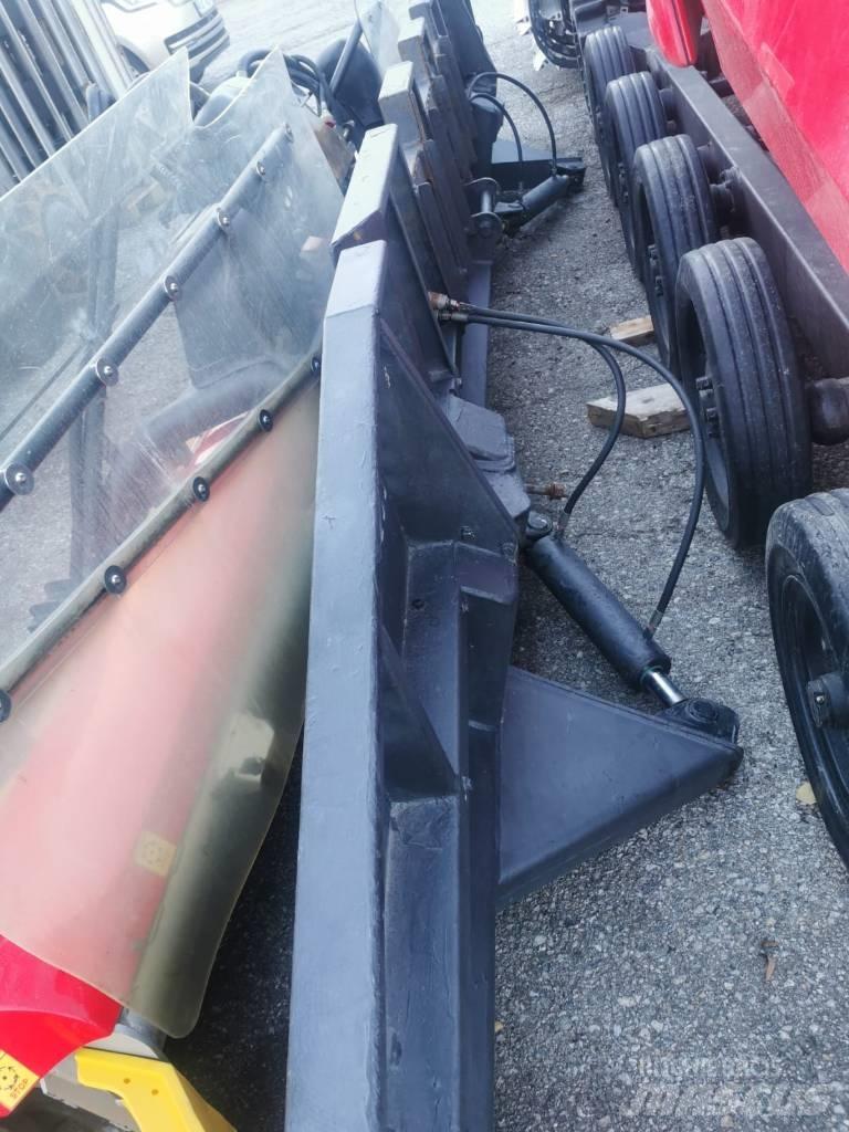 Kässbohrer PB 600 Sípálya kezelő gépek