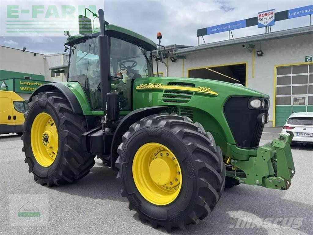John Deere 7920 Traktorok