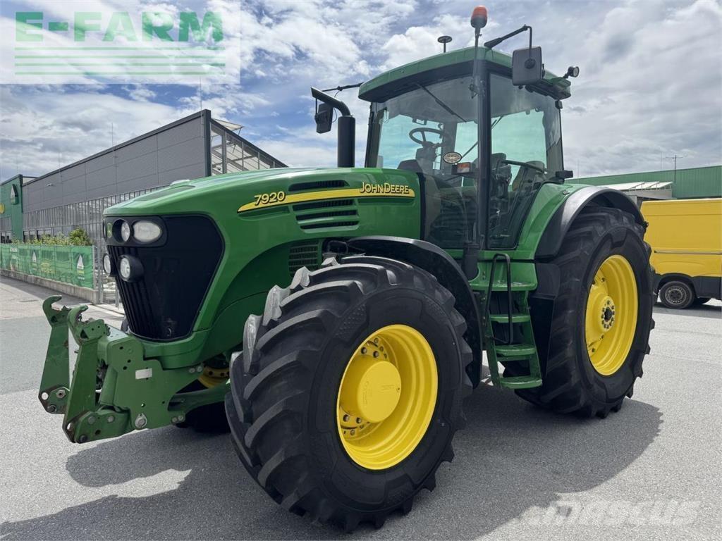 John Deere 7920 Traktorok