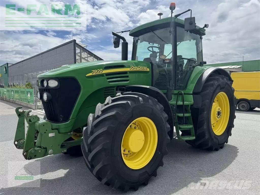 John Deere 7920 Traktorok