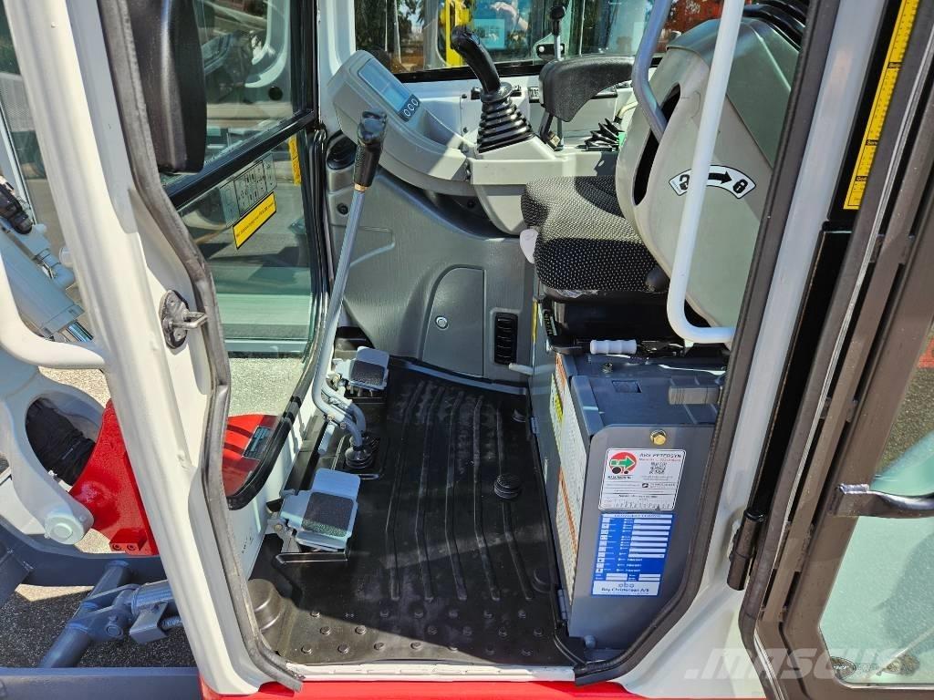 Takeuchi TB 216 Mini kotrók < 7t