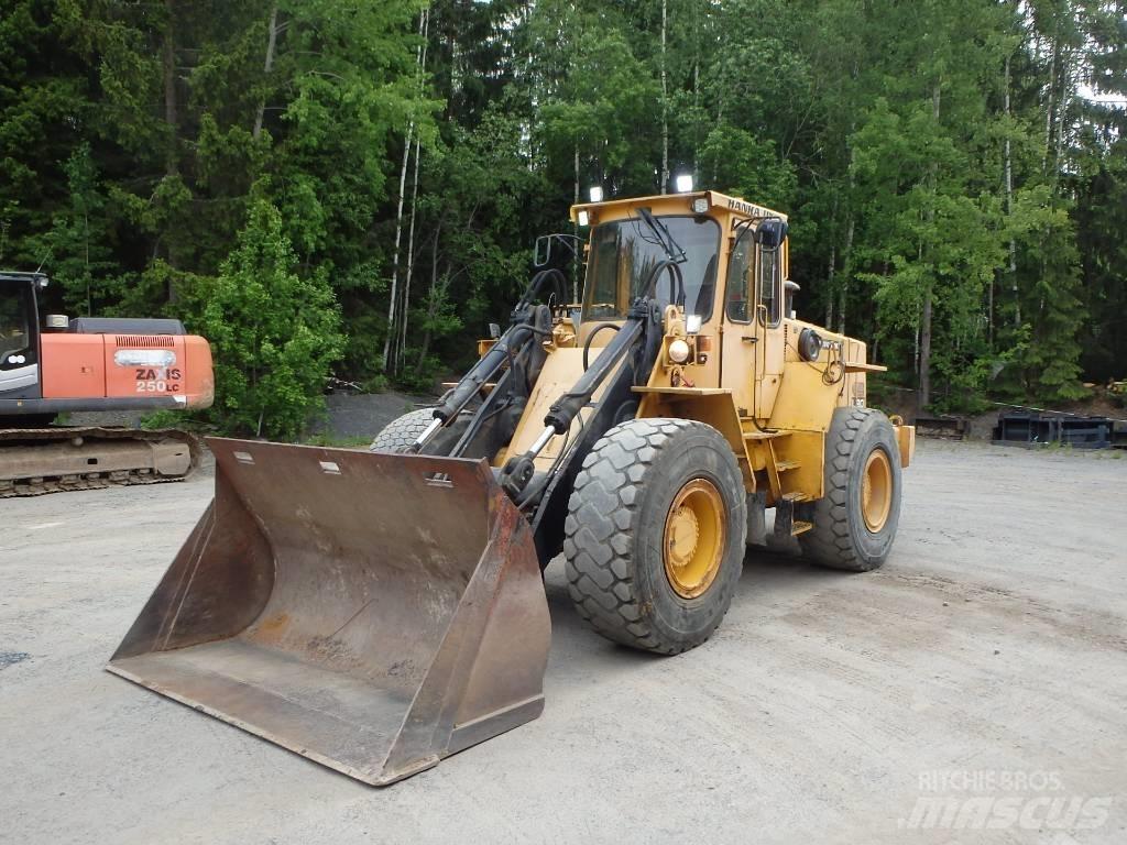 Volvo BM L 90 Gumikerekes homlokrakodók