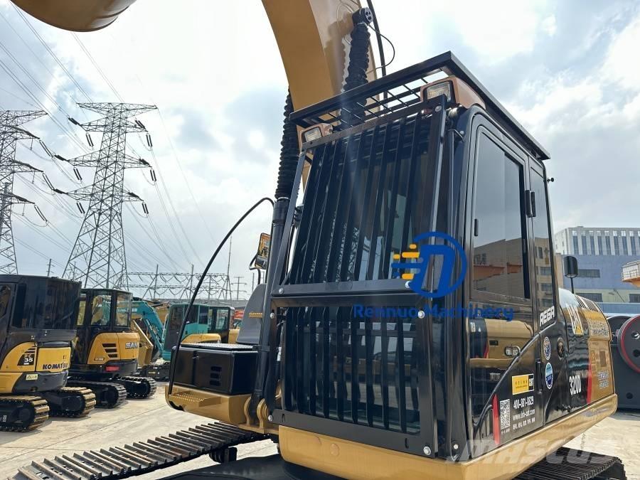 CAT 320D Lánctalpas kotrók