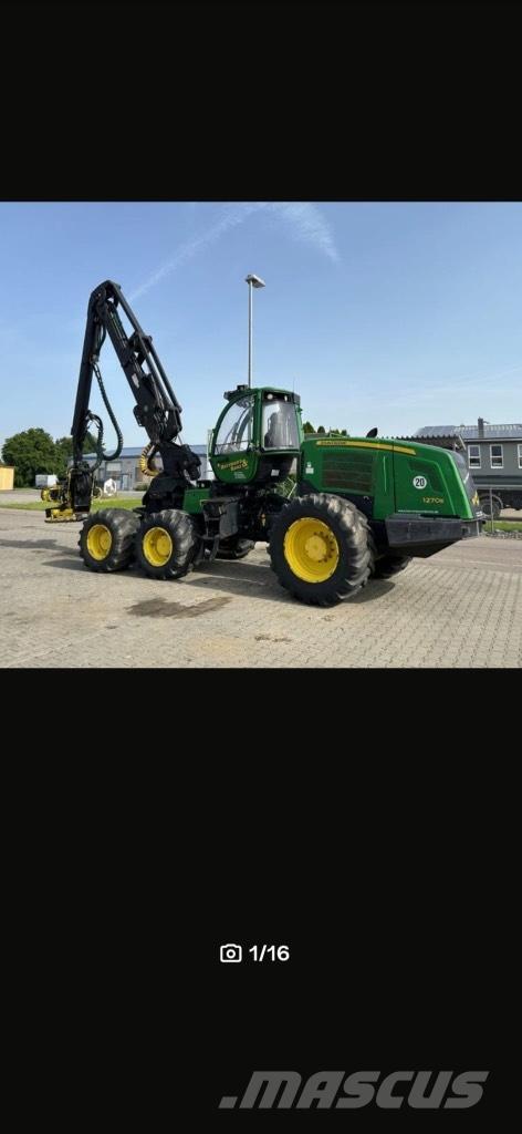 John Deere 1270E Betakarítók