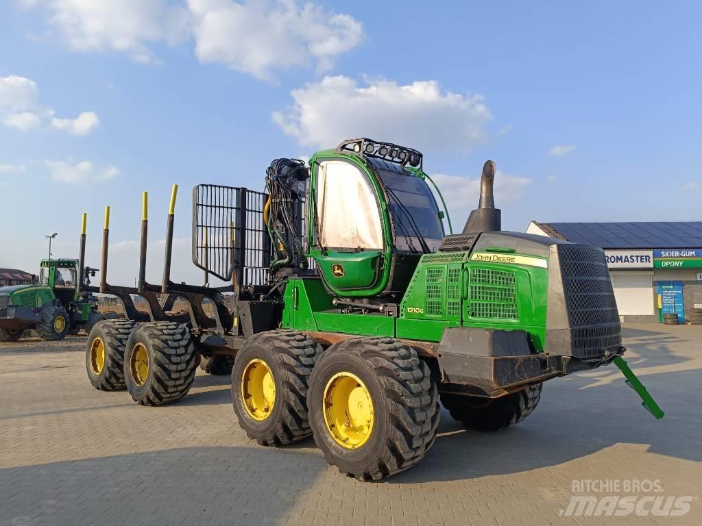John Deere 1210 G Kihordók