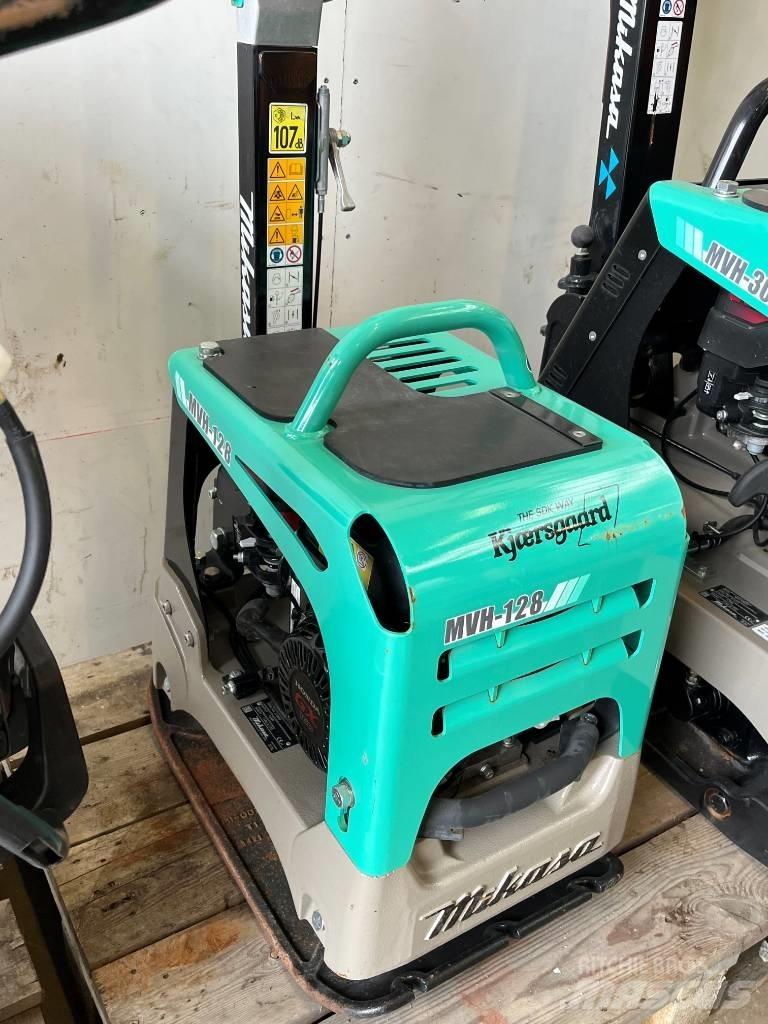 Mikasa MVH 128 GH Vibrátorok