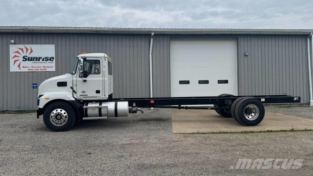  2025 Mack MD 6 Fülkés alváz