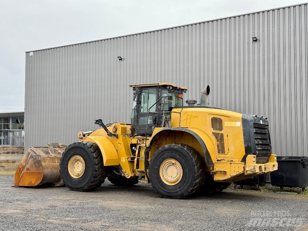 CAT 980 M Gumikerekes homlokrakodók
