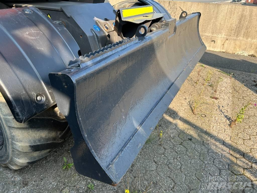 Hitachi ZX95W-7 Gumikerekes kotrók