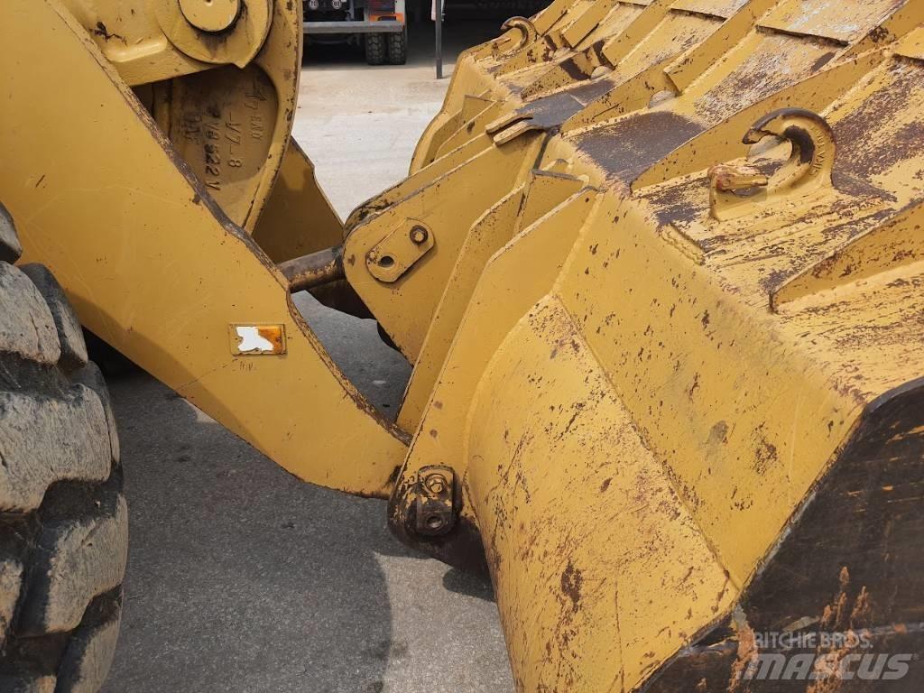 CAT 966 E Gumikerekes homlokrakodók